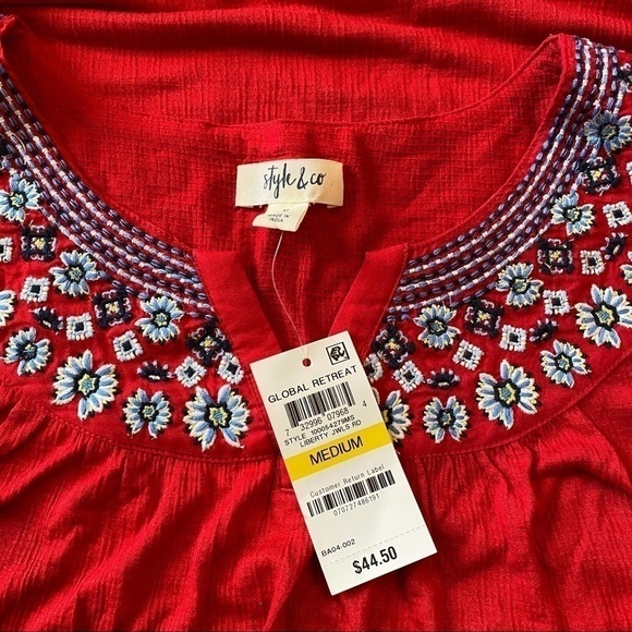 NWT red embroidered sleeveless notch top size M style & co - Picture 6 of 7